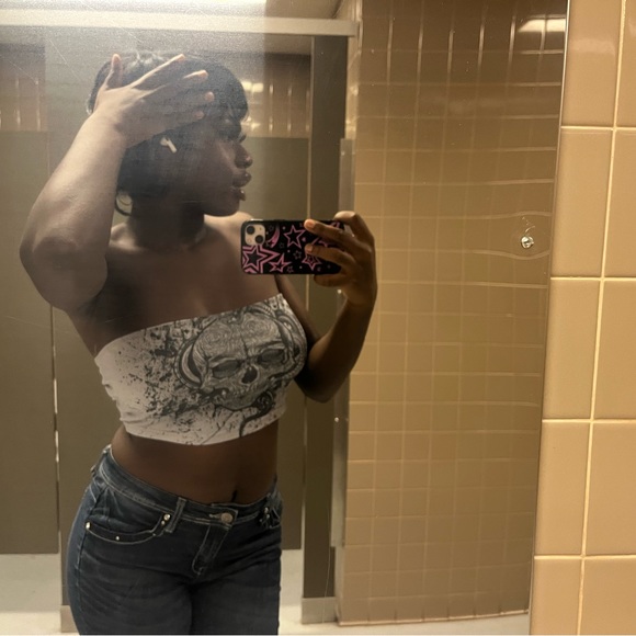 Meet your Posher, Alex - Picture 3 of 7